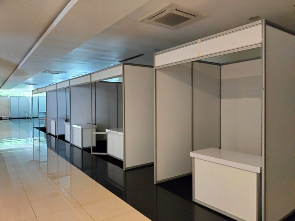Sewa peralatan — booth