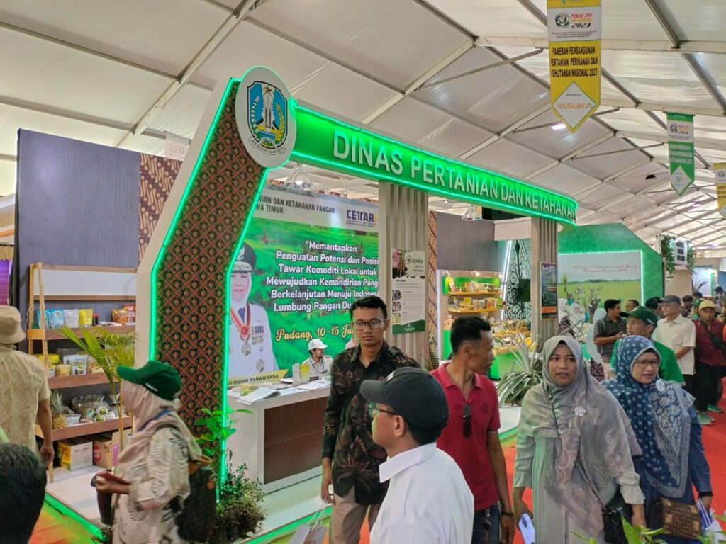 Event organizer — exhibition